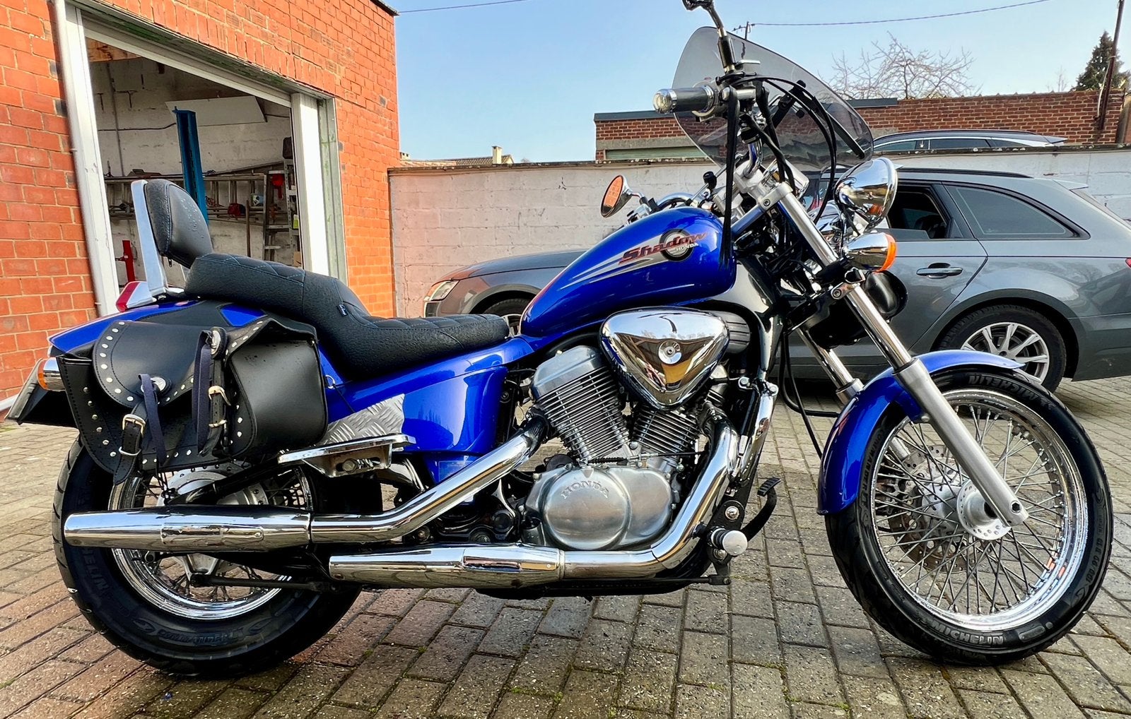 Honda shadow - 600cc, Motos, Particulier