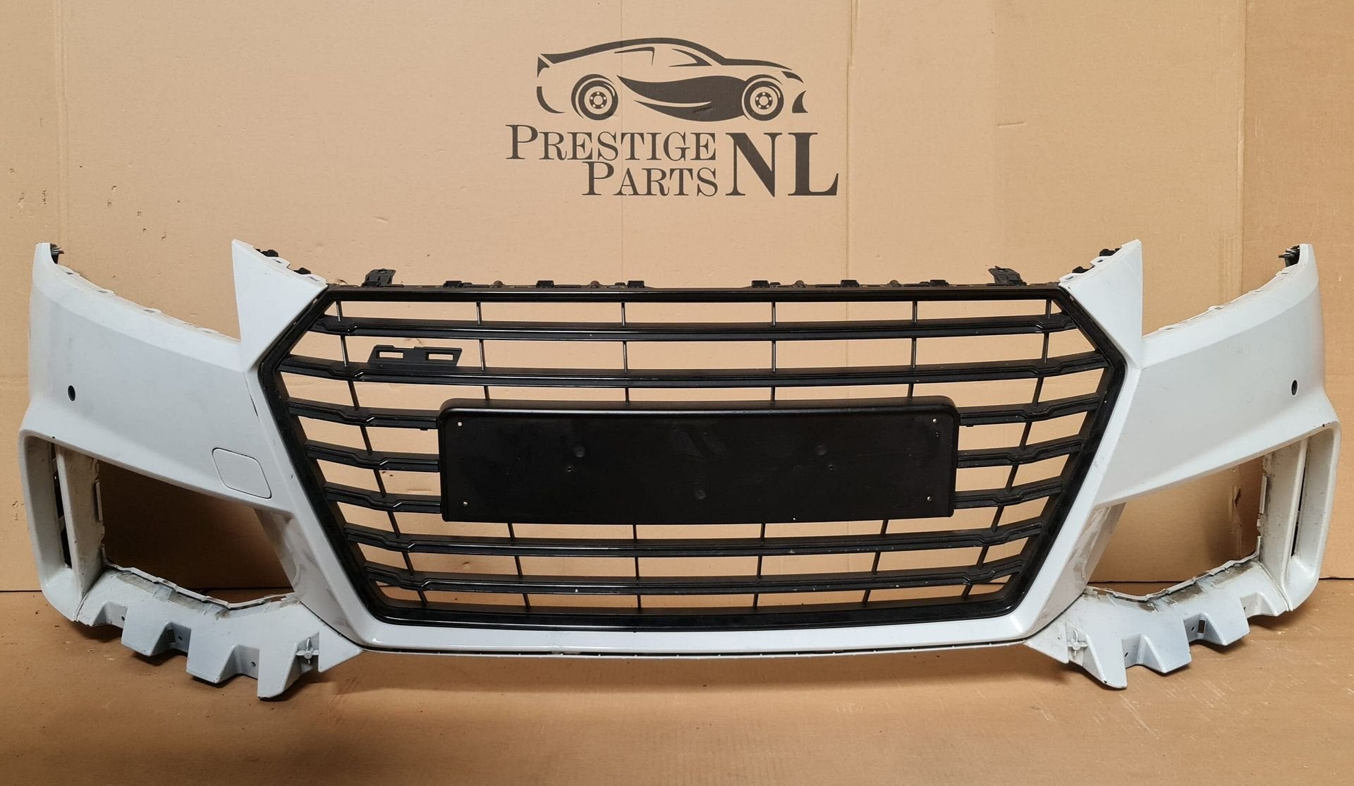 Voorbumper Audi TT 8S TTRS RS PDC bj.2014-2018 8S0807437R/S, Gebruikt, -, Voor, -