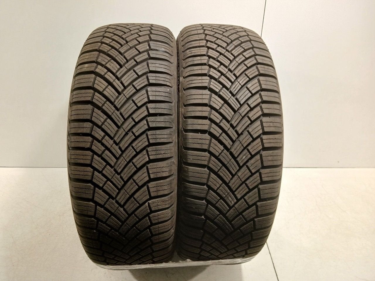 Bandenset 2 stuks 4-Seizoenen 205 60 R16, Onderdelen@venauto.nl, Van der Ven Autorecycling B.V., Pneus hiver, Ettenseweg 76, 4706 PB Roosendaal, The Netherlands