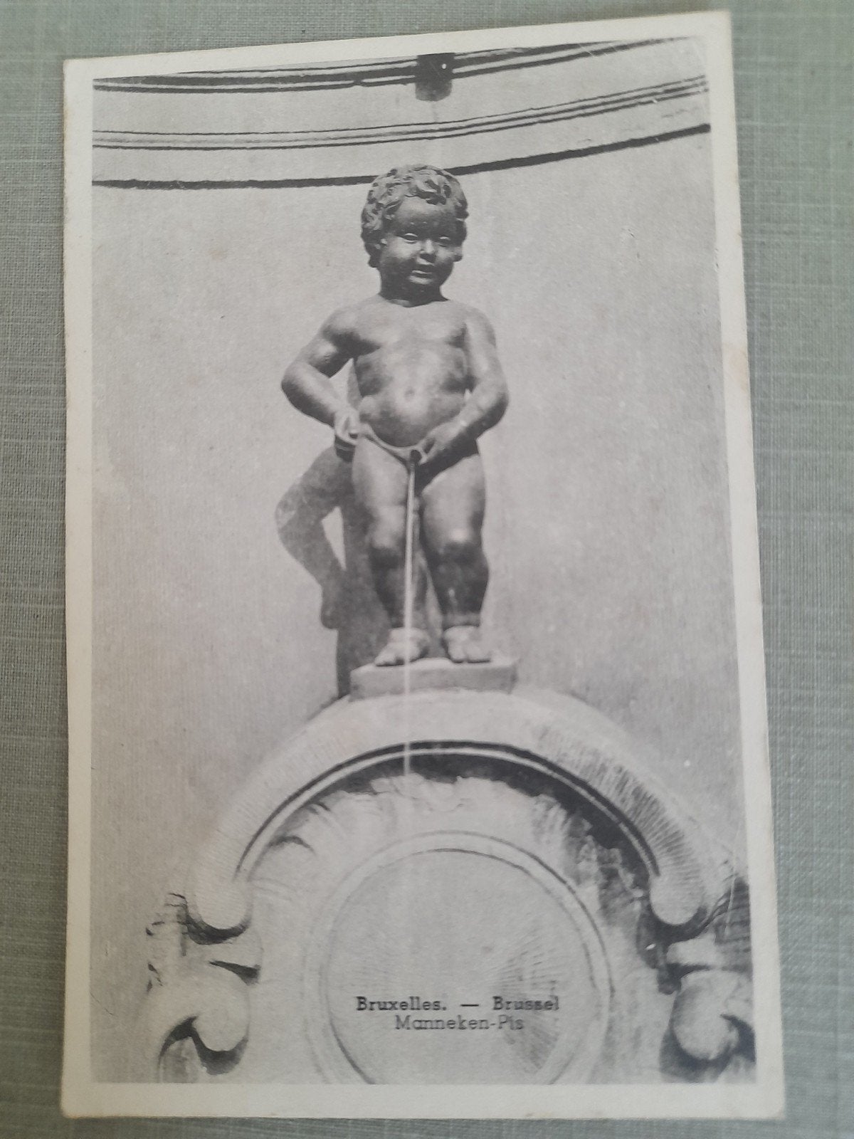 Bruxelles - Brussel - Manneken-Pis- Carte postale, Enlèvement ou Envoi, 1920 à 1940, Affranchie, Bruxelles (Capitale)