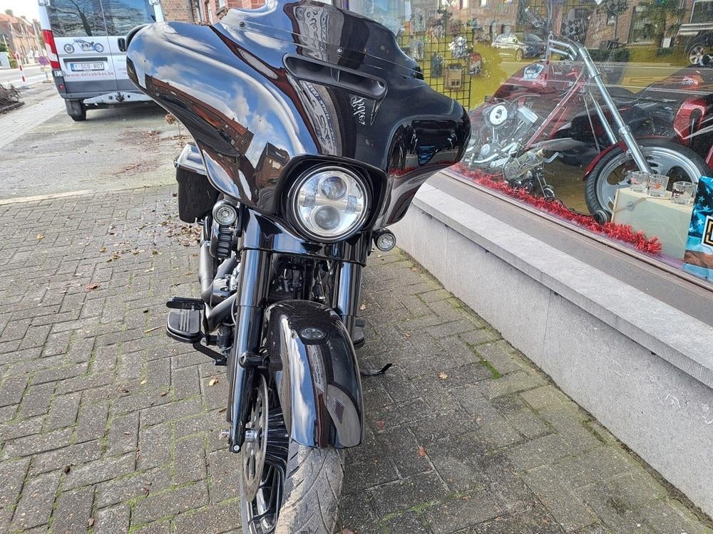 Harley FLHXS streetglide spec- 2018- 25632 km, Motoren, 1746 cc, 2 cilinders, Meer dan 35 kW, Toermotor
