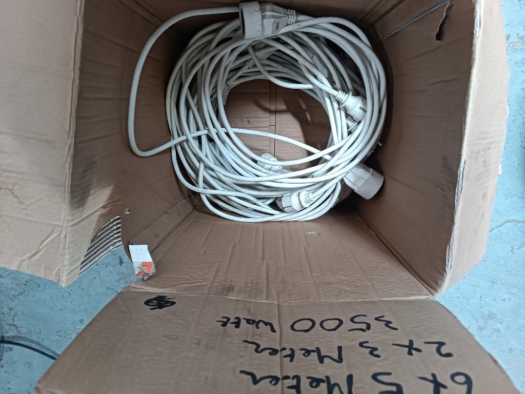 Verlengkabel 5 meter (5x)  en 3 meter (2x), Ophalen, Zo goed als nieuw, Kabel of Snoer