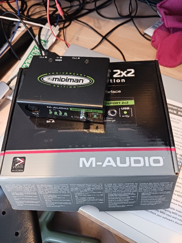 MIDI interface iConnect + M-Audio + cubit go, Muziek en Instrumenten, Midi-apparatuur, Zo goed als nieuw, Ophalen of Verzenden