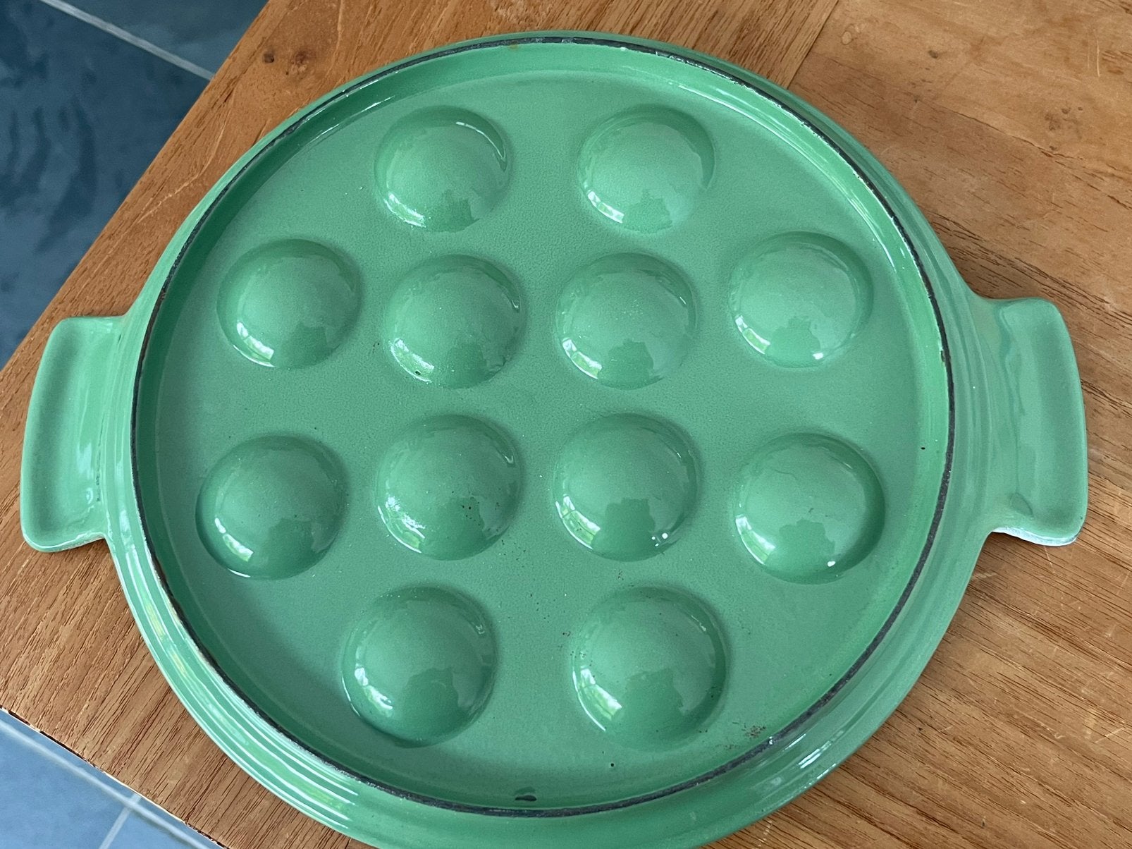 Geëmailleerde gietijzeren slakkenbak, Ophalen of Verzenden, Zo goed als nieuw, Gietijzer, Le Creuset