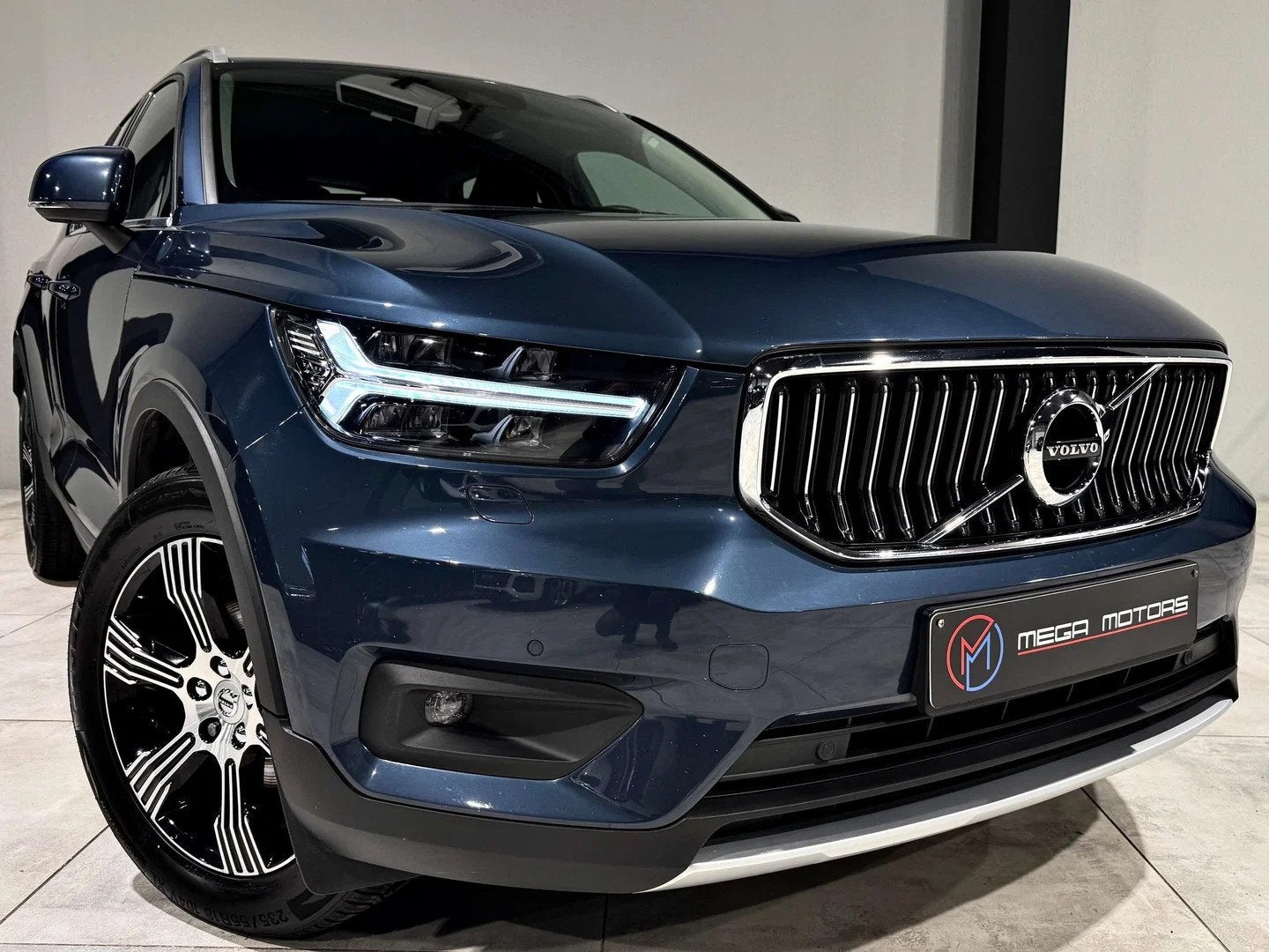 Volvo XC40 2.0 D3 150CV iNSCRiPTiON" BAUTO ViRTUAL COCKPiT C, Auto's, Automaat, Lederen bekleding, Gebruikt, 4 cilinders