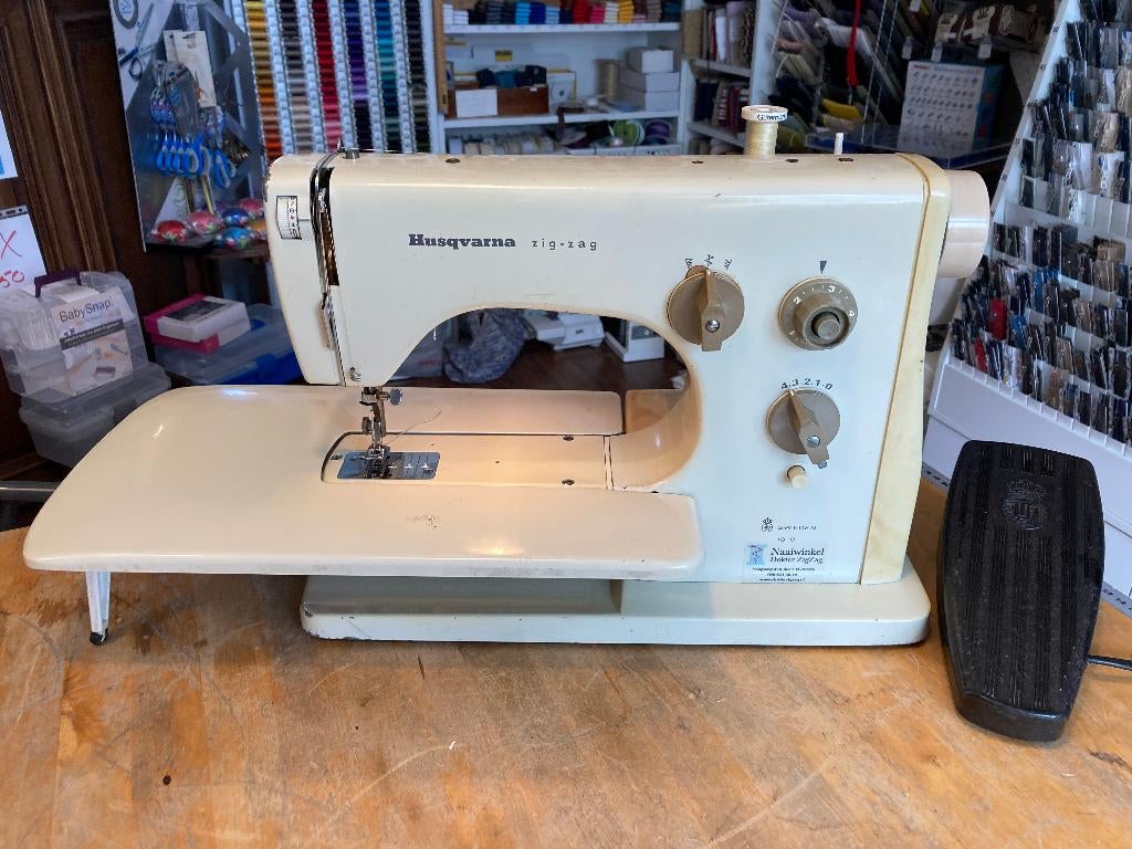 Husqvarna Zigzag naaimachine - met vrije arm, Enlèvement, Machine à coudre, Husqvarna