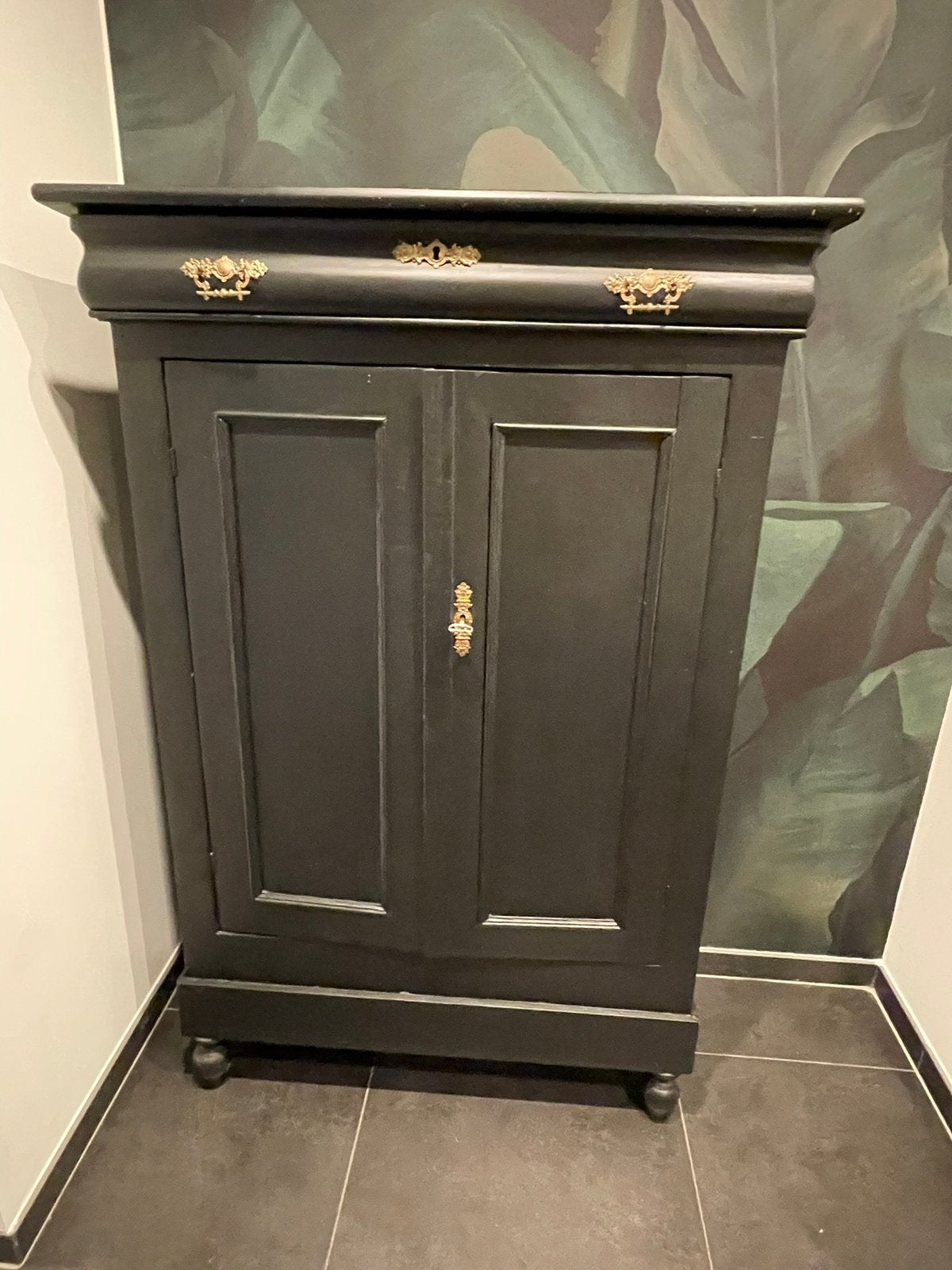 Schoenenkast met lade, Ophalen