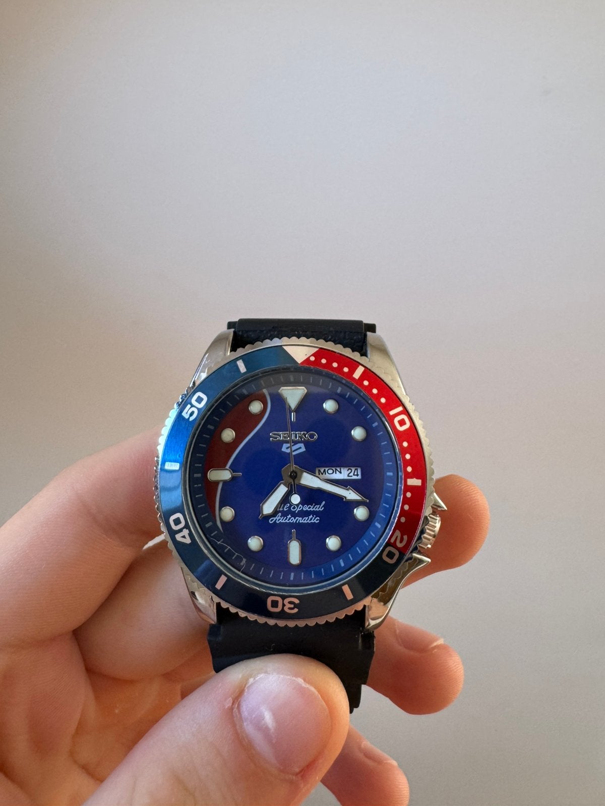 Montre à Quartz Seiko style Pepsi bracelet caoutchouc, Enlèvement ou Envoi, Comme neuf, Seiko