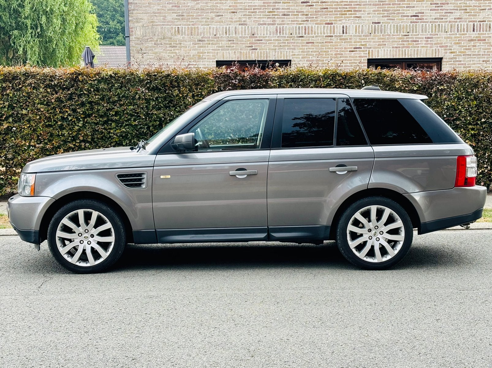 RANGE ROVER SPORT 2.7D LICHTE VRACHT 150€ TAX GEKEURD, Autos, Cuir, Argent ou Gris, Achat, Entretenue par le concessionnaire