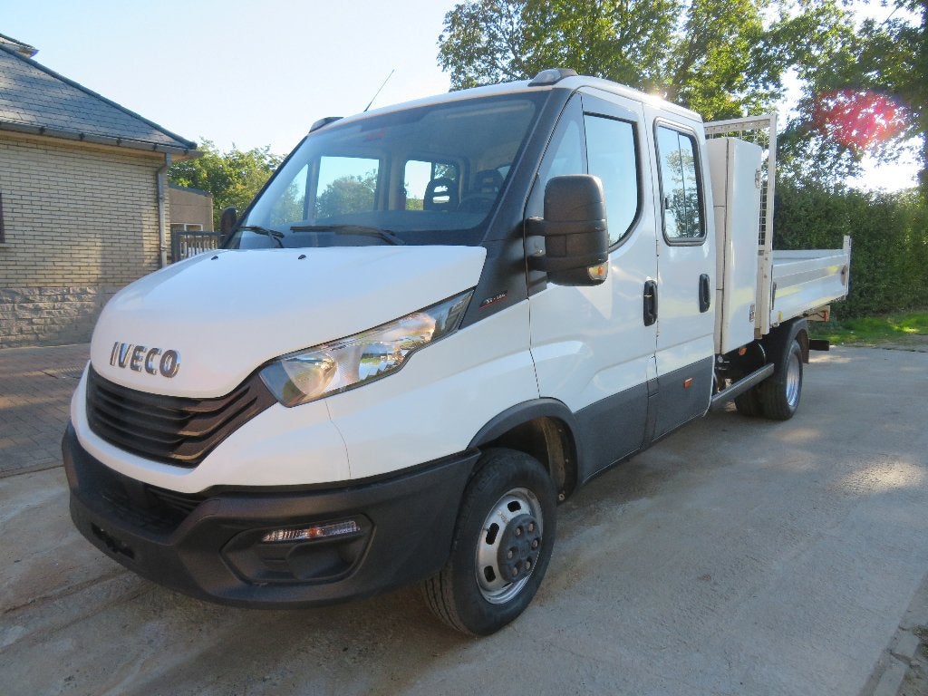 Iveco Daily 35C16 3.0 - DC - Kipper - 83.002km - 2022 - €6d, Autos, Achat, Boîte manuelle, Noir, Cuir synthéthique