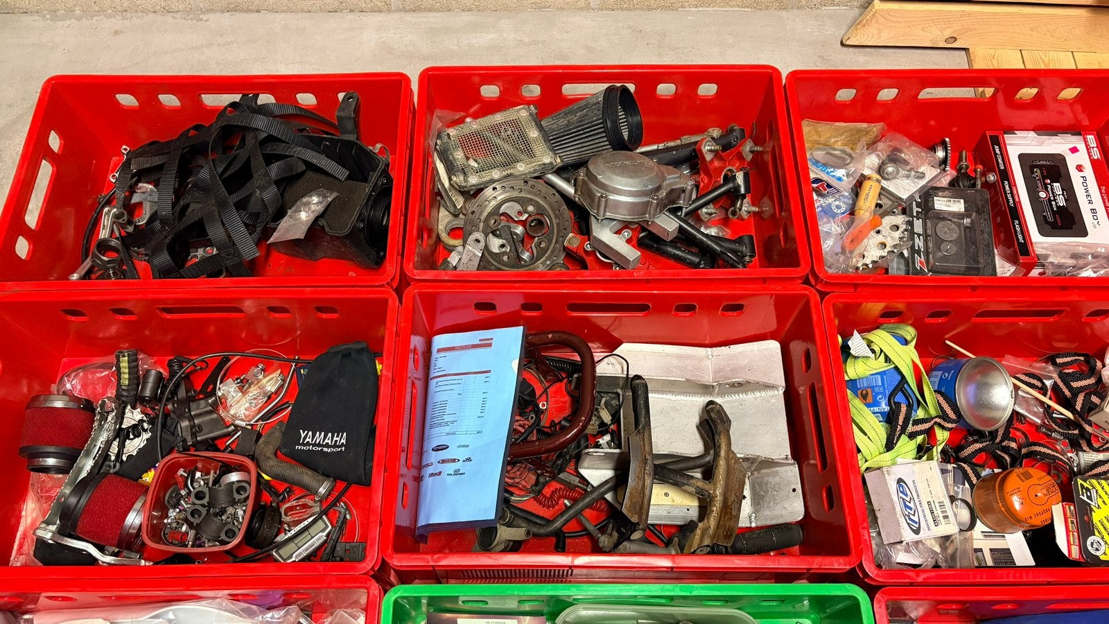 50 caisses de pièces pour Quad Yamaha,….., Motoren, Quads en Trikes