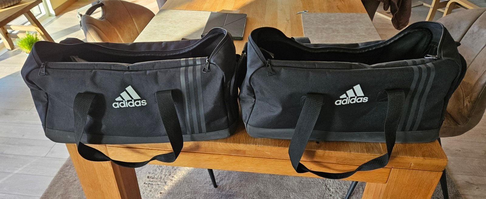 Adidas sportzaken, 2x., Ophalen of Verzenden