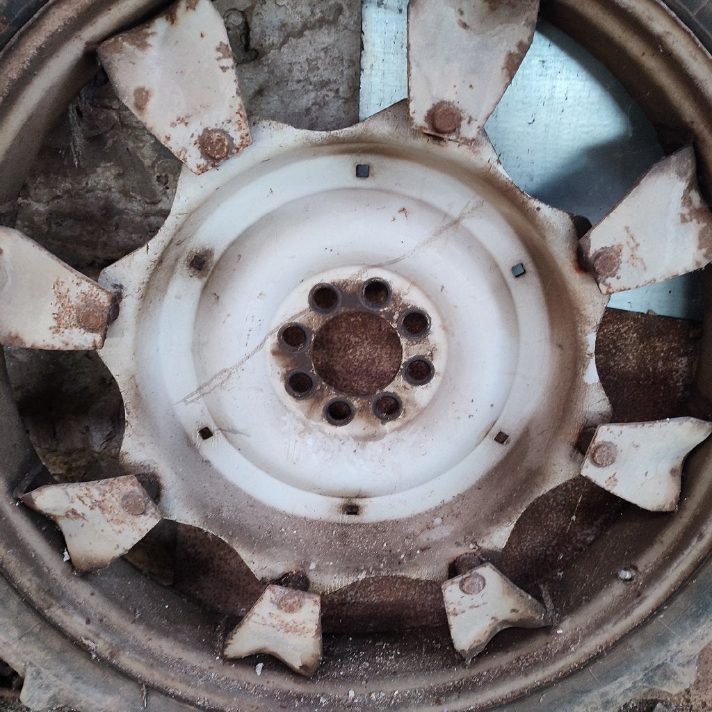 Roues arrières tracteur Ford 5000 9.5R44, Enlèvement