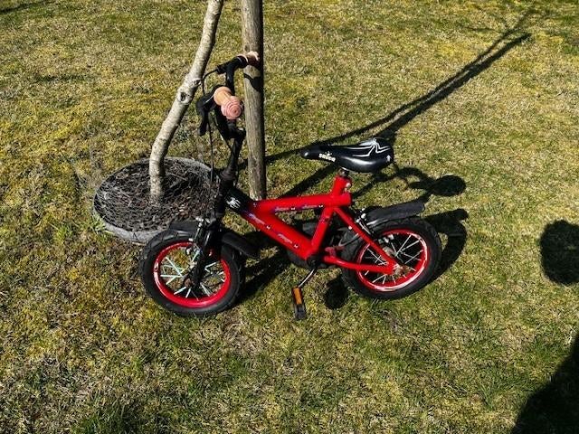 Spiderman kinderfiets 8 inch te koop + extra velg, Fietsen en Brommers, Ophalen, Gebruikt, Minder dan 16 inch