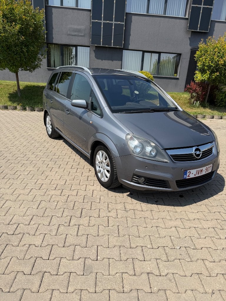 Opel zafira 1.9Cdti Automatic Reeds gekeurd v Verkoop, Auto's, Bedrijf, Te koop, Zafira