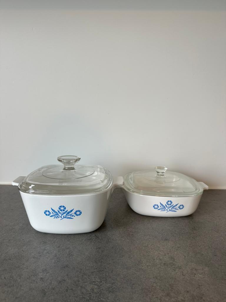 Set vintage Corning Ware Blue Cornflower casseroles – USA, Ophalen of Verzenden, Zo goed als nieuw, Schaal of Schalen