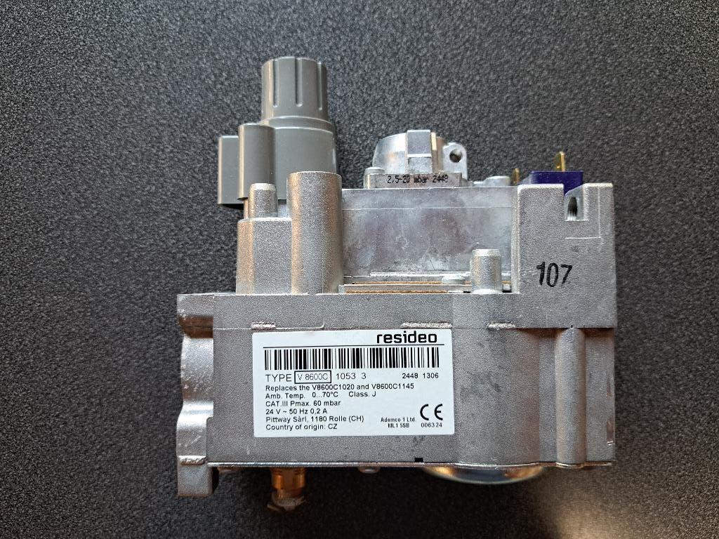 Gasblok V8600 C, als nieuw, 16 maanden oud, Ophalen, Aardgas, Onderdeel, Minder dan 3 jaar oud