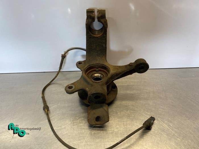 Fusee rechts-voor van een Toyota Aygo (Aygo 05-), Auto-onderdelen, Gebruikt, -, -, Ophalen of Verzenden