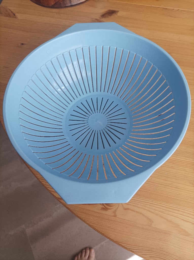 twee kommen en vergiet, Huis en Inrichting, Keuken | Tupperware, Ophalen, Gebruikt, Bruin, Bak of Kom