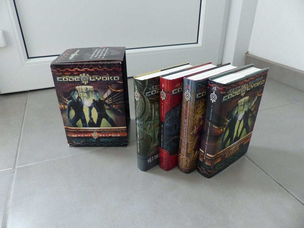 Boite à livres code de Lyoko - boîte de 4 livres, Enlèvement ou Envoi, Comme neuf