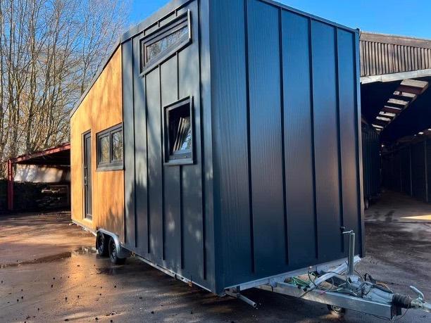Tiny house nieuw – direct inzetbaar voor Airbnb of kantoor, Caravans en Kamperen, Stacaravans, tot en met 2, Ophalen