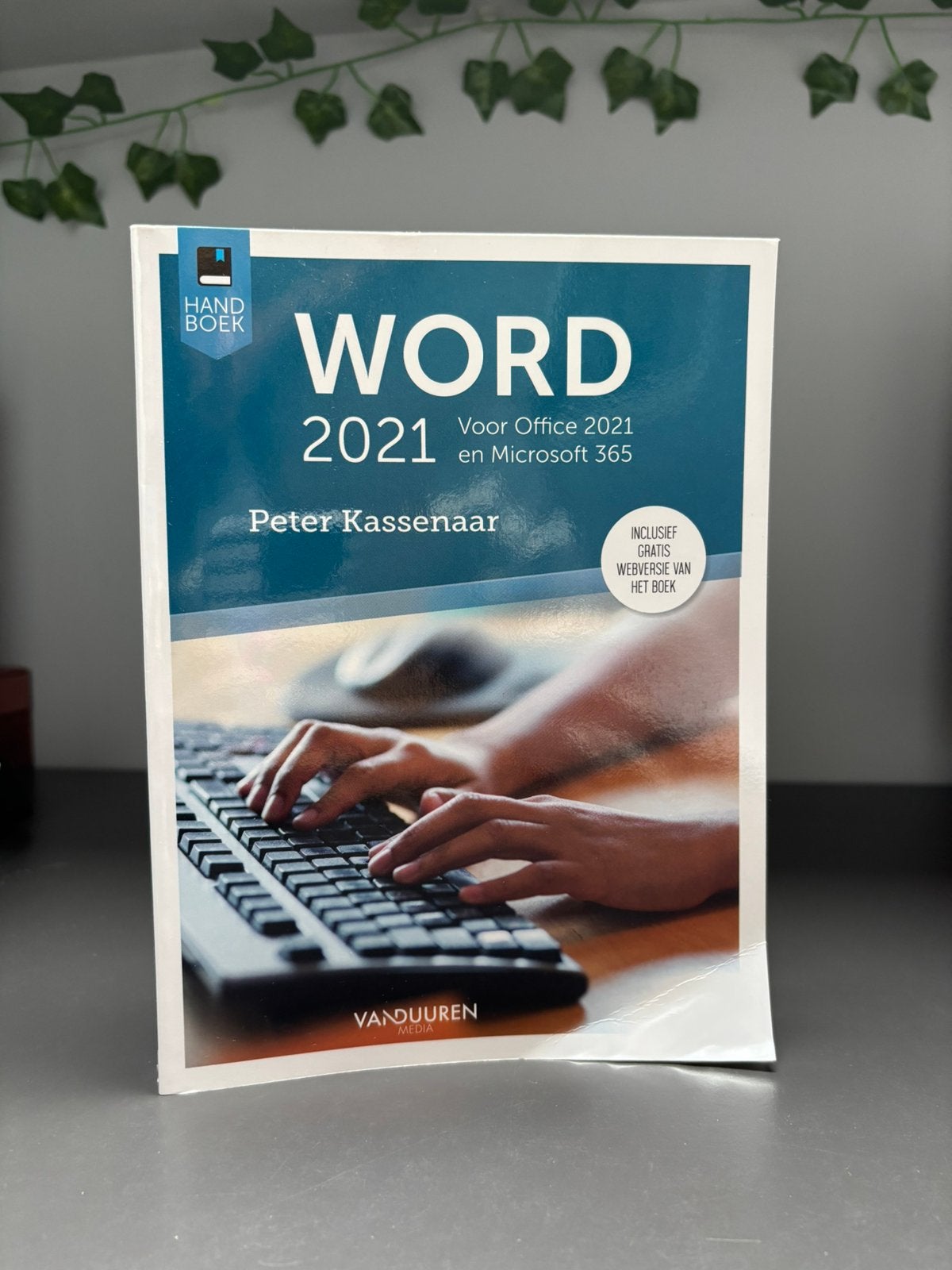 Handboek word 2021 peter kassenaar, Boeken, Ophalen of Verzenden, Zo goed als nieuw, Overige onderwerpen