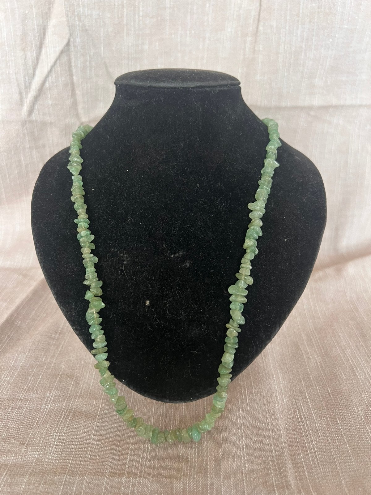 Halsketting met groene steentjes, Handtassen en Accessoires, Ophalen of Verzenden, Zo goed als nieuw, Groen
