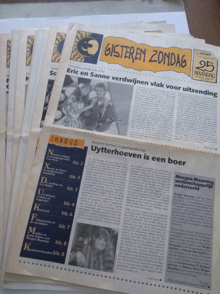 GISTEREN ZONDAG / MORGEN MAANDAG  /  KRANTJE, Boeken, Tijdschriften en Kranten, Ophalen, Gelezen
