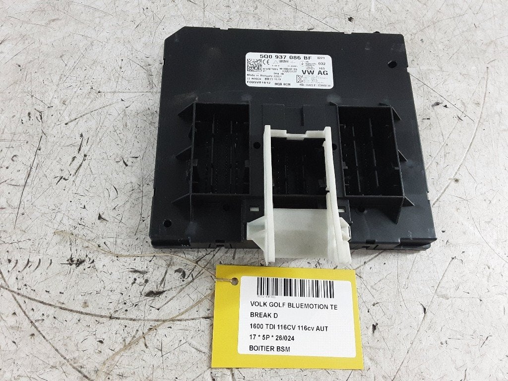 BOITIER FUSIBLES Golf VII Variant (AUVV) (5Q0937086BF), Volkswagen, Volkswagen AG, Utilisé, Kundenbetreuung@volkswagen.de