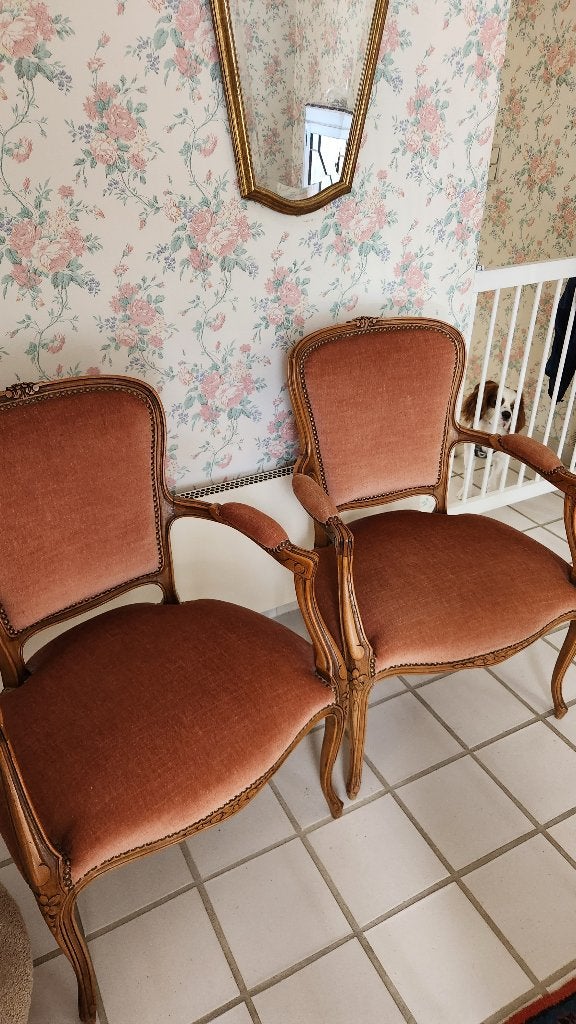 Antieke stoelen, Ophalen