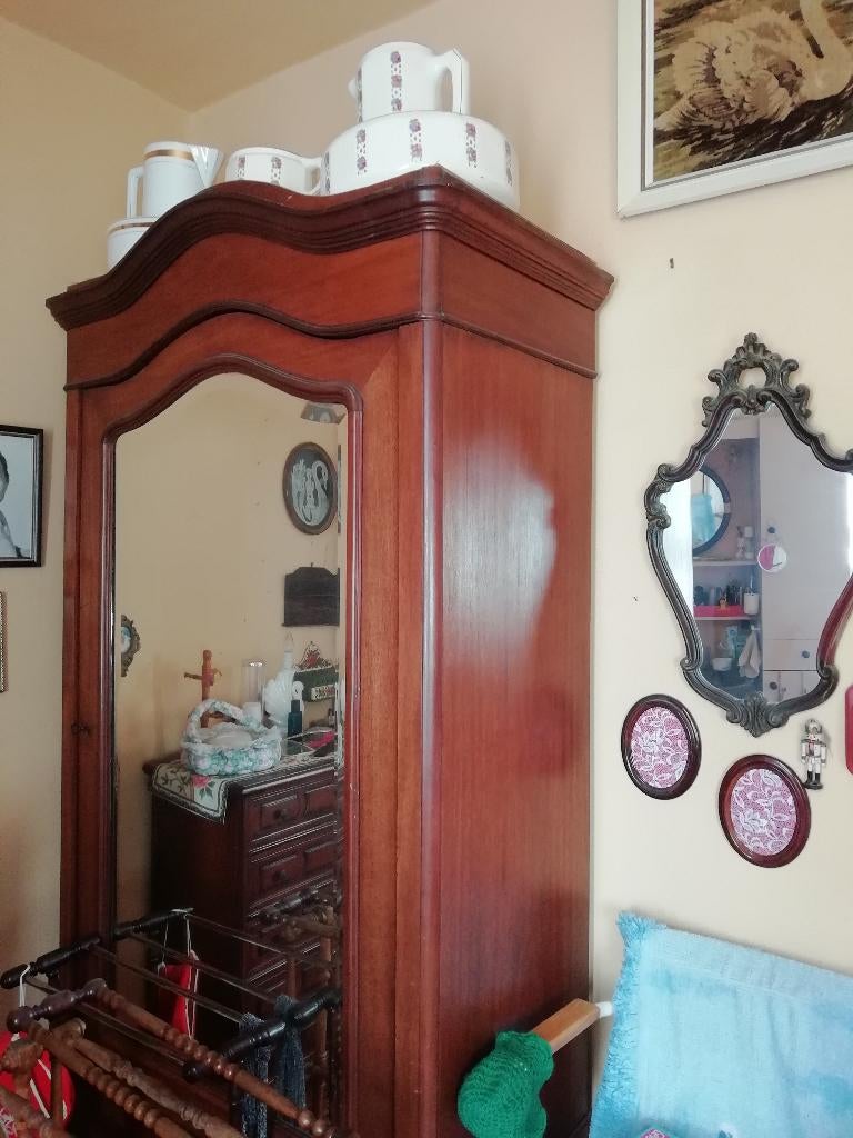 Antieke houten kleerkast met spiegel, Antiek en Kunst, Antiek | Meubels | Kasten, Ophalen