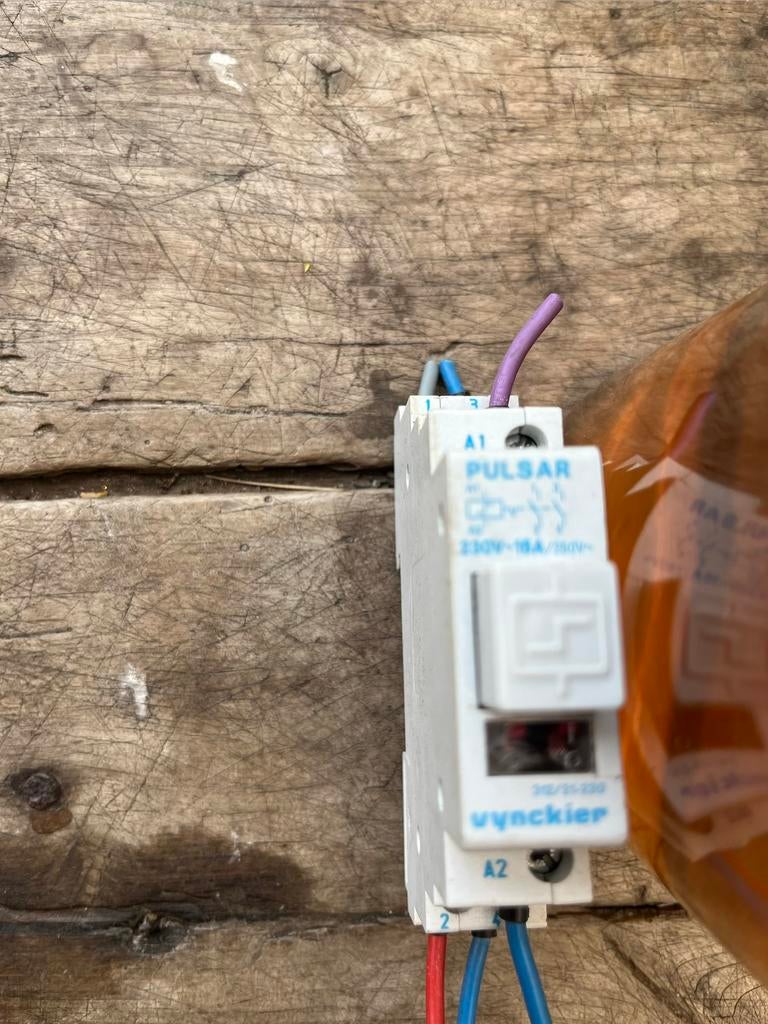 Impulsschakelaar - Vynckier - 16 stuks, Ophalen, Gebruikt