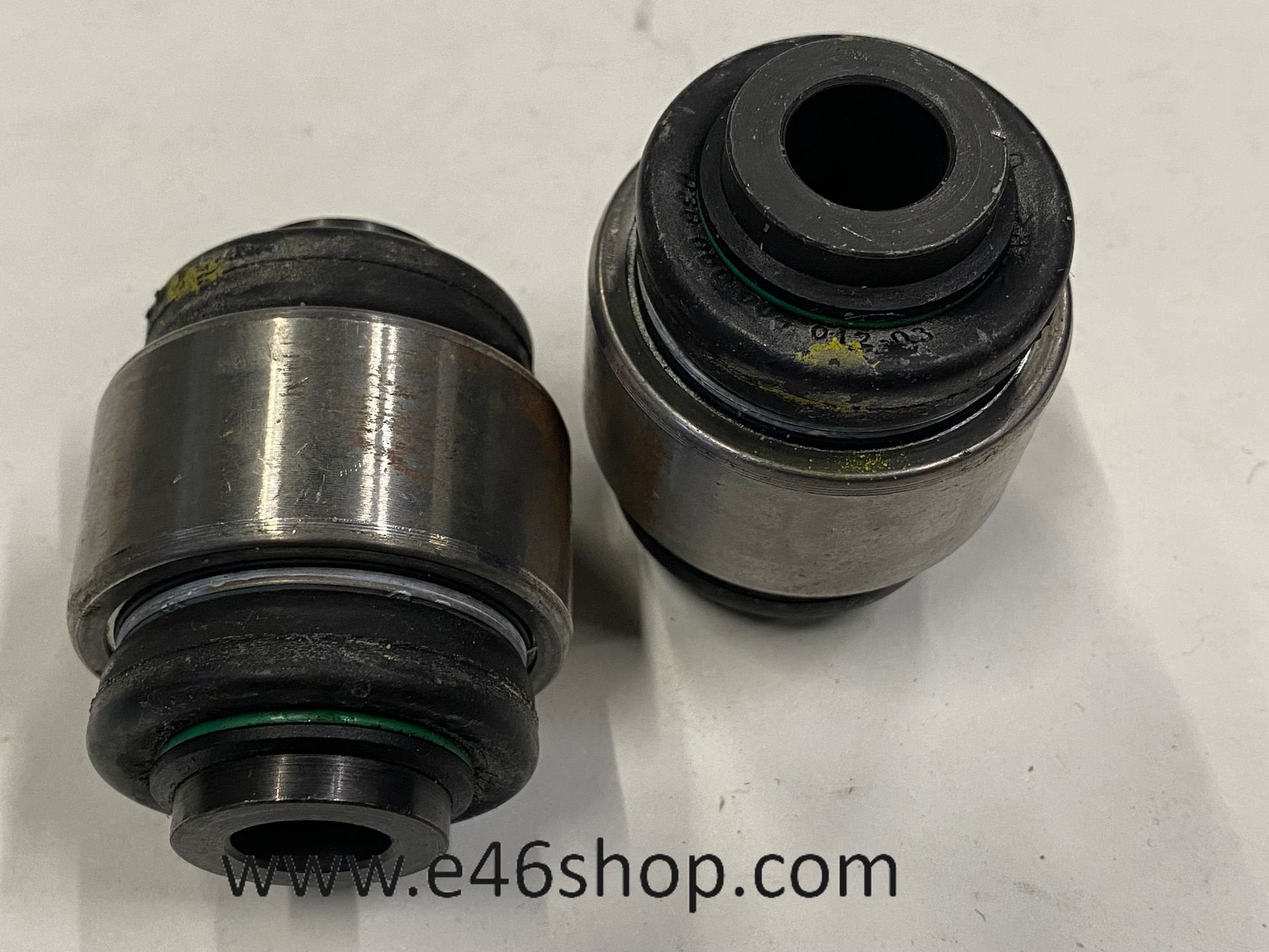 BMW X3 X4 DRAAGARM RUBBER OE 33326790493 NIEUW, Neuf, -, -, Enlèvement ou Envoi
