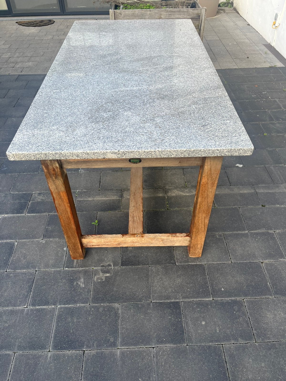Natuursteen buiten tafel met stoelen, Tuin en Terras, Ophalen, Zo goed als nieuw