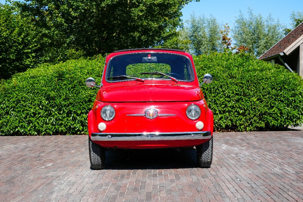 Fiat 500 F [1970] oldtimer – vouwdak, rood, rijklaar, 4 zetels, Achterwielaandrijving, Zwart, 499 cc