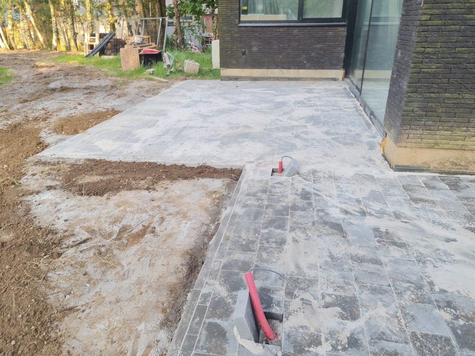 Chape, klinkers,en ale beton vloeren als keuze