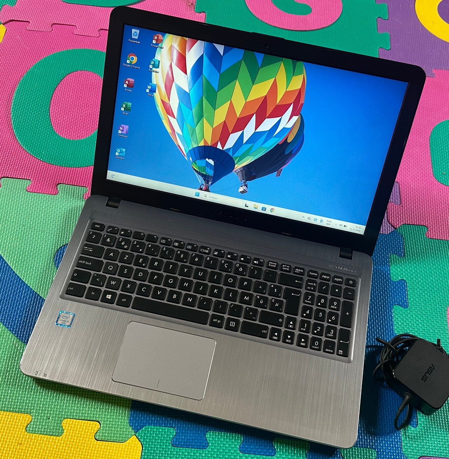Mooie 15.6”Asus/i3-5005U/12gb ram/128gb ssd/Win 11/Office/, Computers en Software, Ophalen, Zo goed als nieuw, SSD