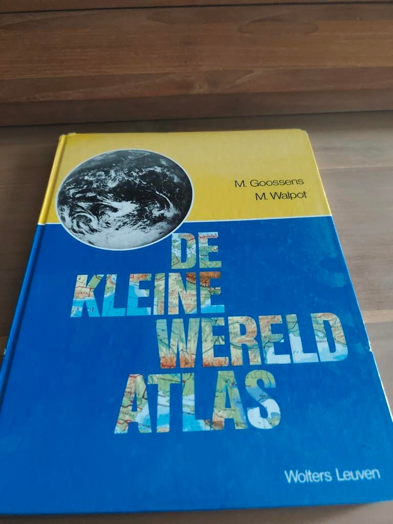 De kleine wereld atlas, Livres, Atlas & Cartes géographiques, Enlèvement ou Envoi, Monde