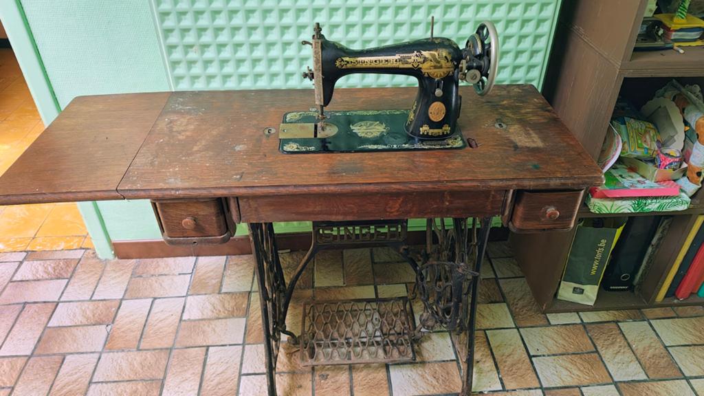 Singer naaimachine, Antiquités & Art, Antiquités | Machines à coudre, Enlèvement