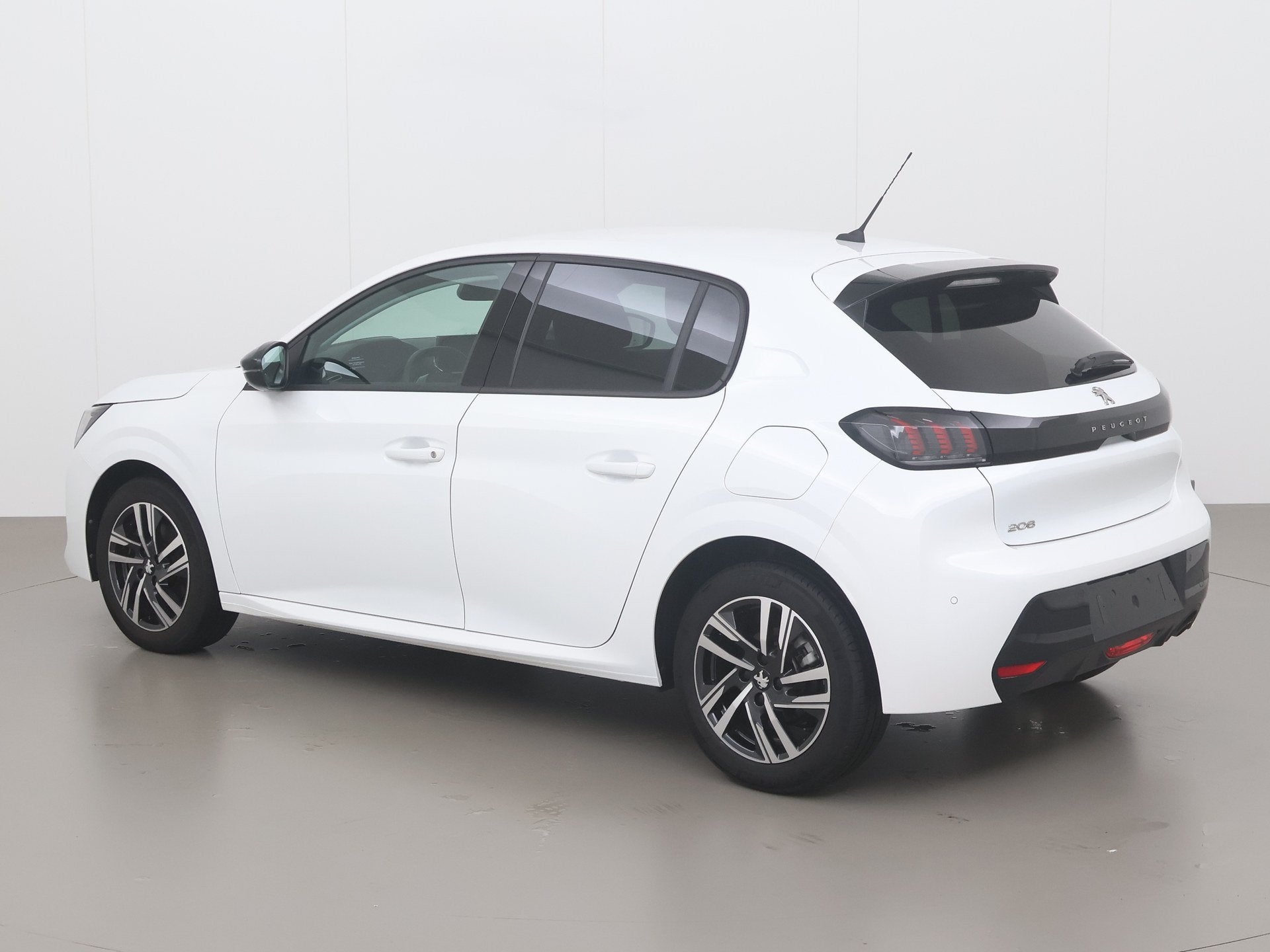 Peugeot 208 puretech allure 101, Auto's, Wit, 115 g/km, Bedrijf, Handgeschakeld