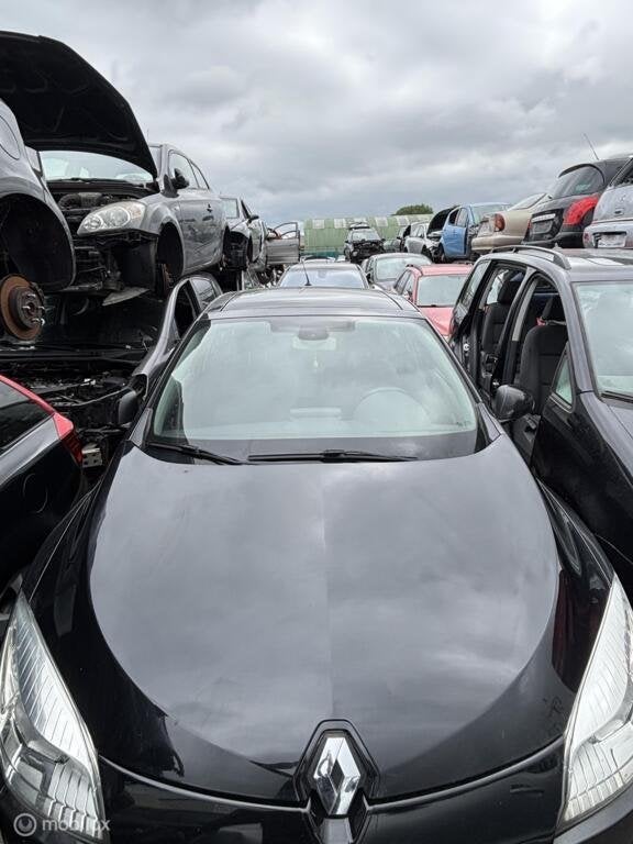 Motorkap Renault Megane Estate III ('09-'16), Enlèvement ou Envoi, Renault, Utilisé, Capot moteur