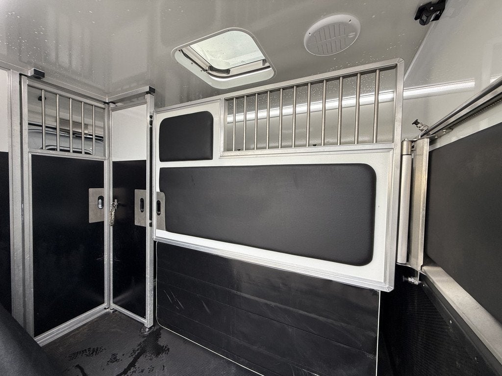 MAN TGE | HORSETRUCK | KRISMAR | STALLION 5XL | 2024 | AUTOM, Dieren en Toebehoren, Weduwestraat 12
4884MV  WERNHOUT, NL, Paardenwagentje NL | MVV HORSETRUCKS