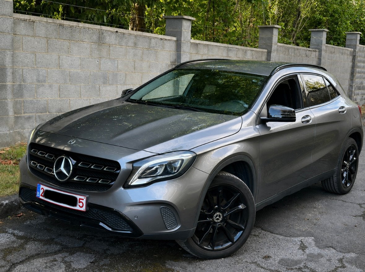 Mercedes GLA 180 automatisch klaar voor registratie, Auto's, Mercedes-Benz, Automaat, Euro 6, Blauw, Particulier