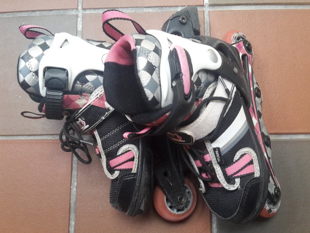 Rollerblades / skeelers, meisjes, maat 29-32, gebruikssporen, Sport en Fitness, Dames, Ophalen of Verzenden, Inline skates 4 wielen