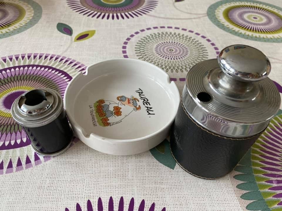 Lot fumeur vintage Soveno & Cendrier Taureau , Enlèvement ou Envoi, Comme neuf