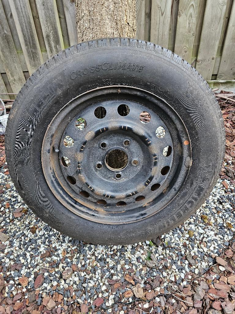 4x Stalen velgen Kia Ceed. 195/65/R15, Ophalen, Gebruikt, 15 inch, Banden en Velgen
