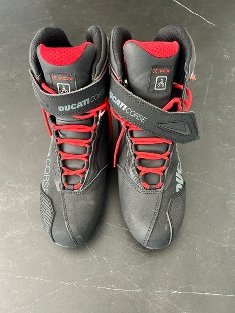 Ducati motorschoenen 5/2026 maat 42; np was 170€ nu 85€!, Motoren, Kleding | Motorkleding, Ophalen, Heren, Tcx, Laarzen