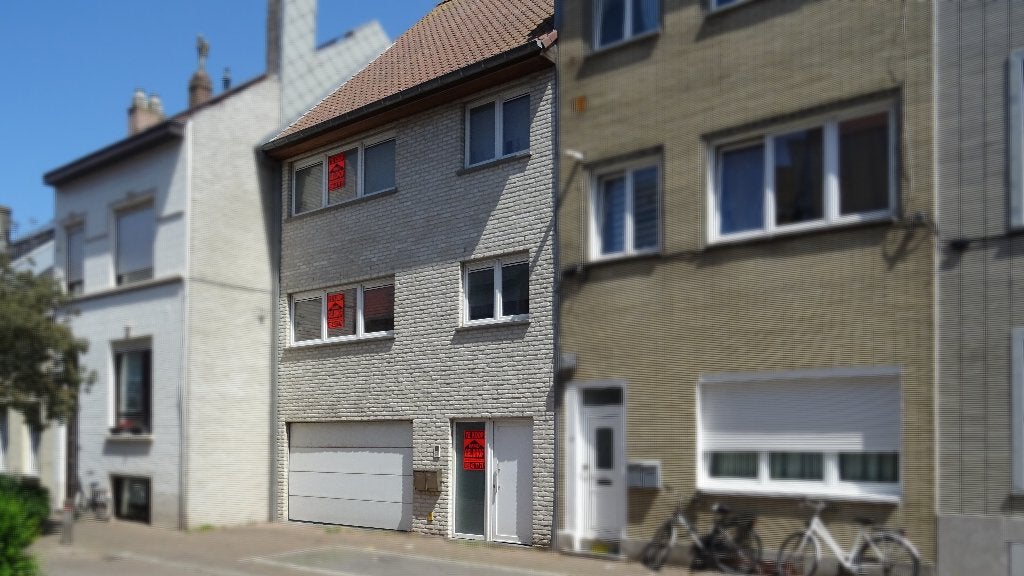 TWEEWOONST TE KOOP - OOSTENDE, 200 tot 500 m², Twee onder één kap, 3 kamers, Oostende