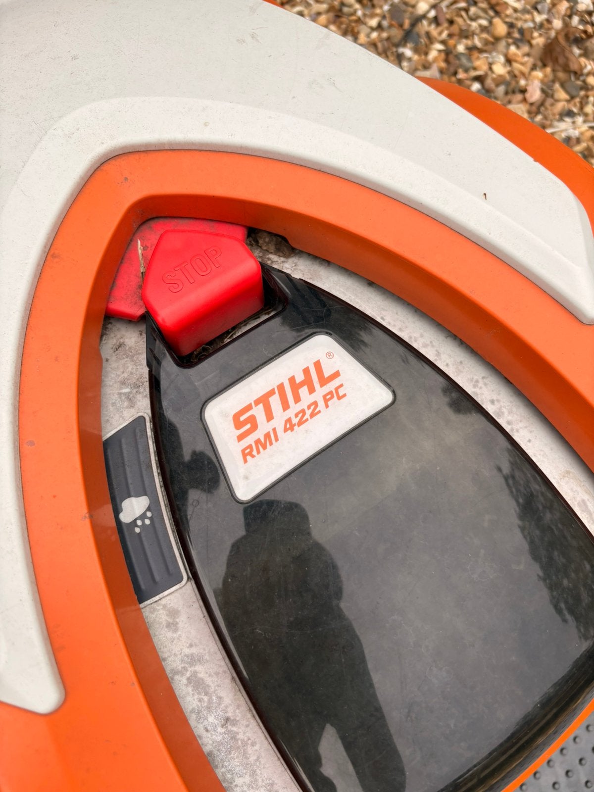 Stihl emow zonder oplader, Tuin en Terras, Robotmaaiers, Ophalen, Gebruikt, Meer dan 25 cm, Bestuurbaar via app