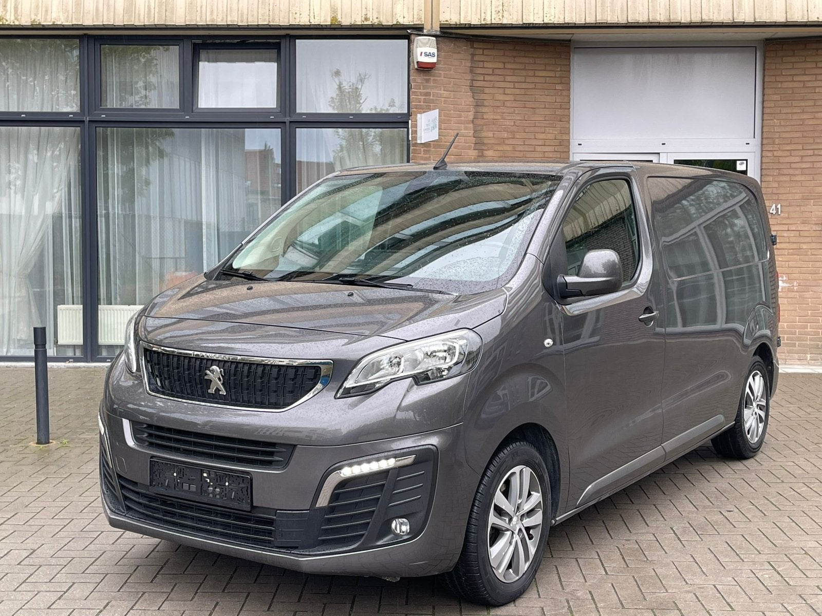 Peugoet expert 2.0 hdi 170cv automatique !!, Autos, Argent ou Gris, Euro 6, 3 places, Noir